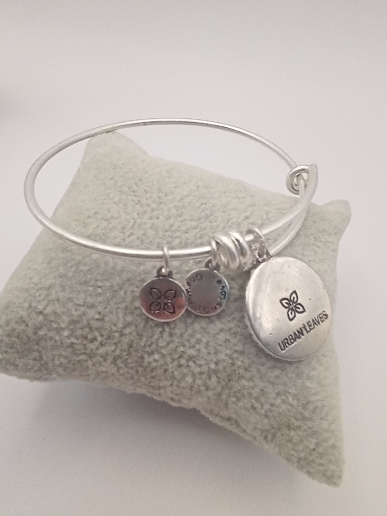 URBAN LEAVES ULIN025VS Bracelet Charm Letter Y Silver Metal Bangle Silver Unisex - Image 4