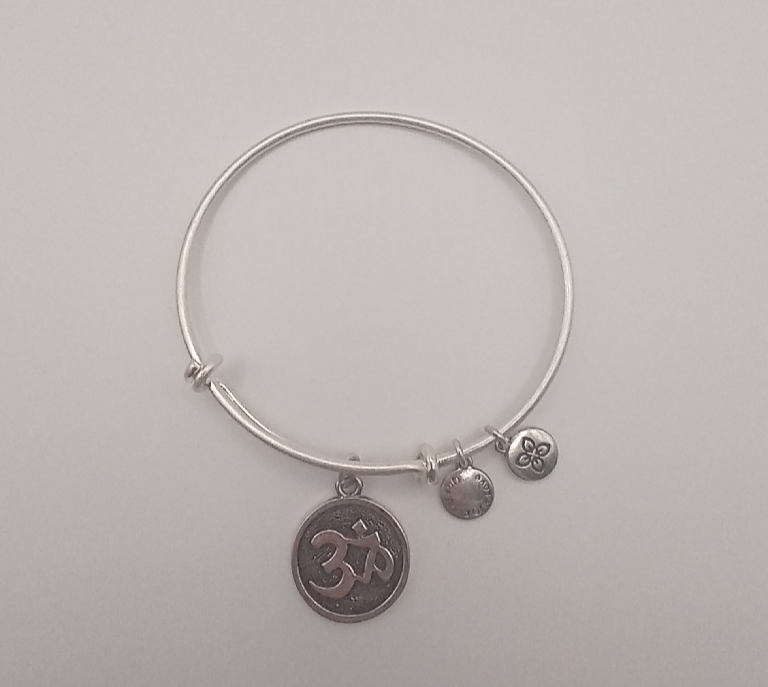 Urban Leaves ULBE004VS Bracelet Bangle Silver Metal Bangle OM Charm Vintage Silver Unisex - Image 3