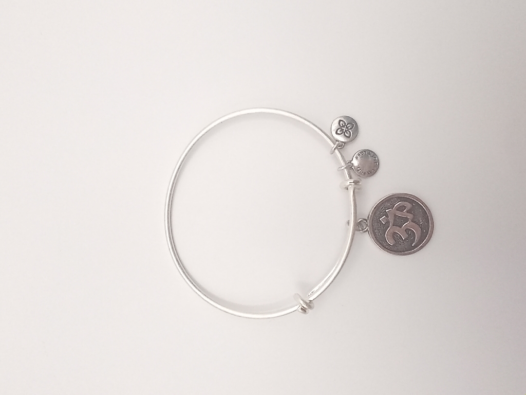 Urban Leaves ULBE004VS Bracelet Bangle Silver Metal Bangle OM Charm Vintage Silver Unisex - Image 4
