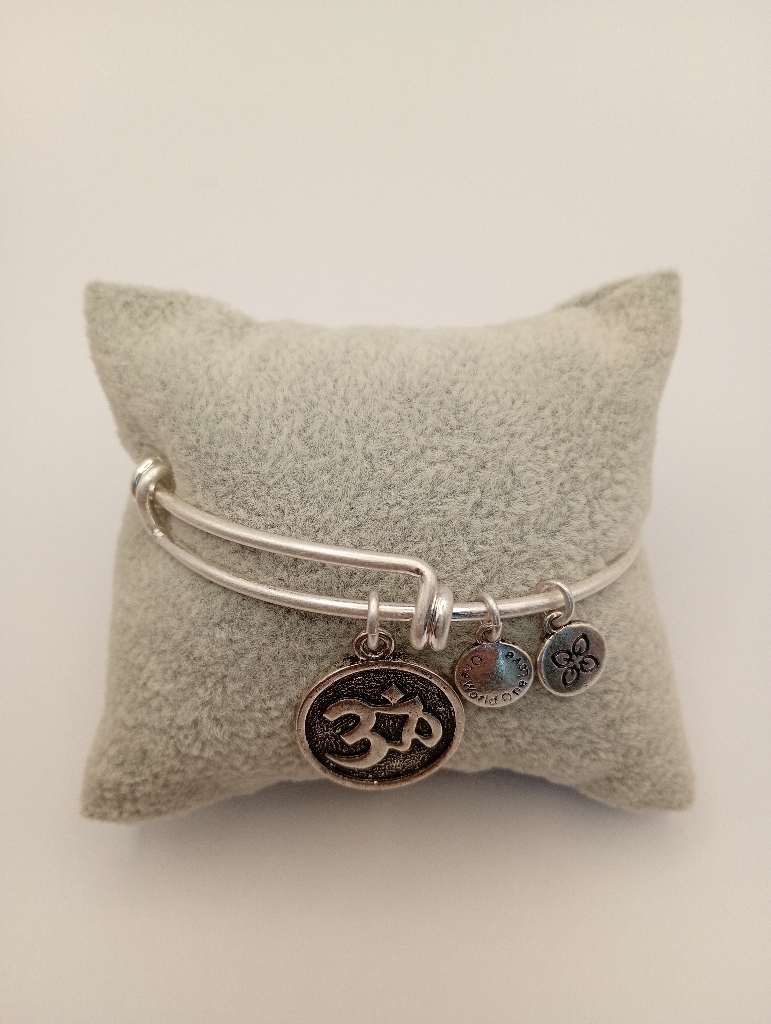 Urban Leaves ULBE004VS Bracelet Bangle Silver Metal Bangle OM Charm Vintage Silver Unisex - Image 5