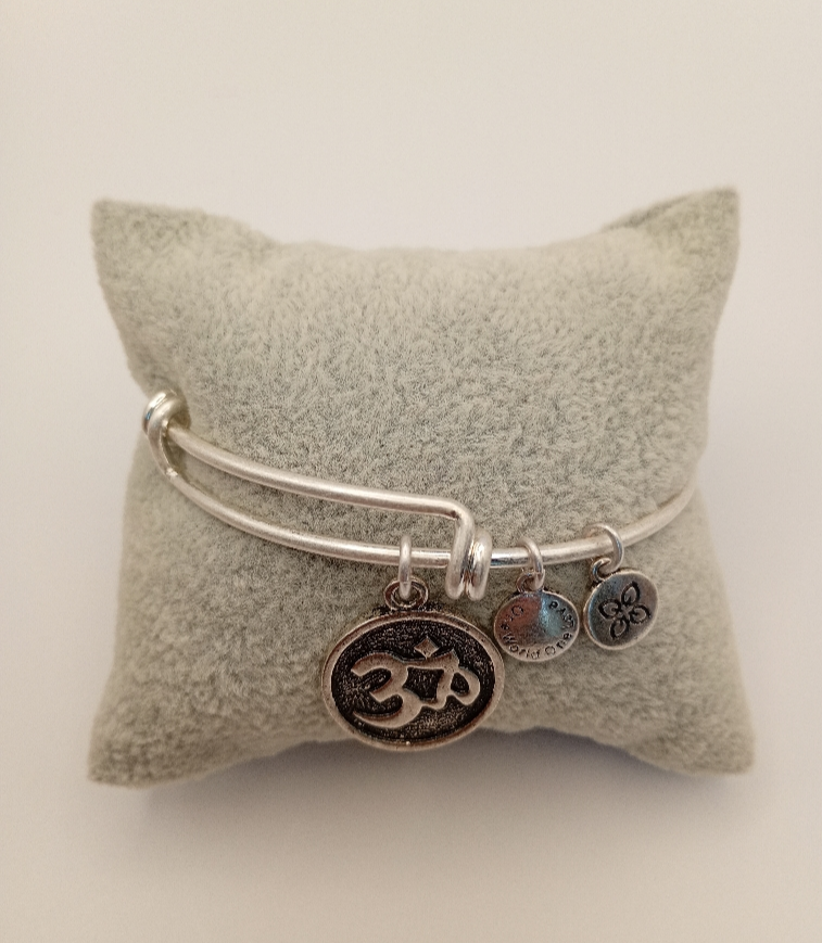 Urban Leaves ULBE004VS Bracelet Bangle Silver Metal Bangle OM Charm Vintage Silver Unisex - Image 5