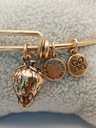 Urban Leaves ULFR002VG Bracelet Charm Gold Metal Bangle Strawberry Gold Unisex - Image 5