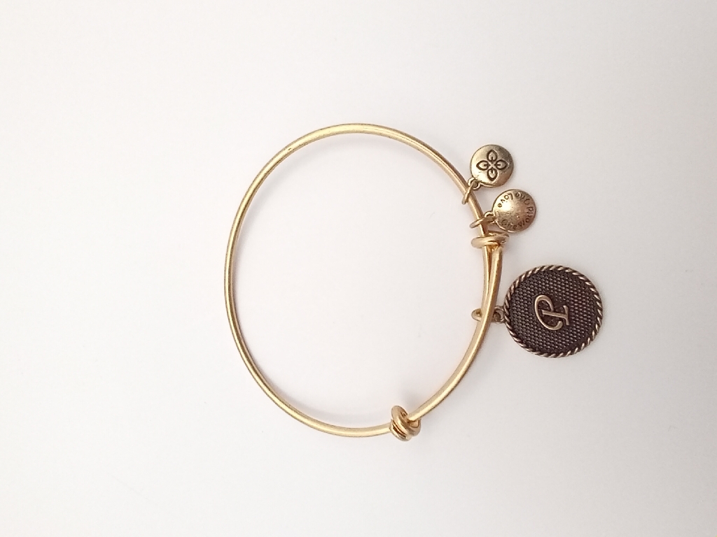 Urban Leaves ULIN016VG Bracelet Charm Gold Metal Bangle Letter P Vintage Gold Women - Image 1