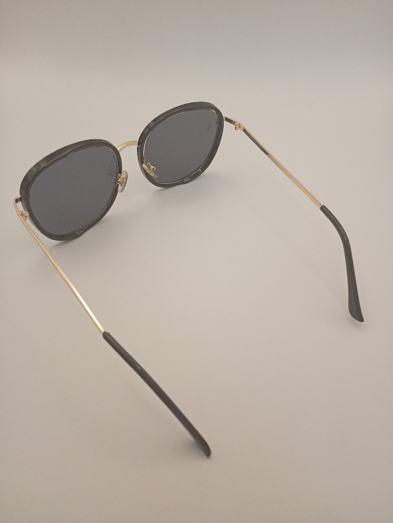 Lux-Lenses SG17SUPB1027GLDBLK Sunglasses Unisex Black Oval Black Plastic, Metal - Image 4