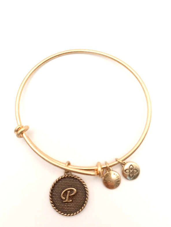 Urban Leaves German Design One World One Love Initial Bangle Gold Women